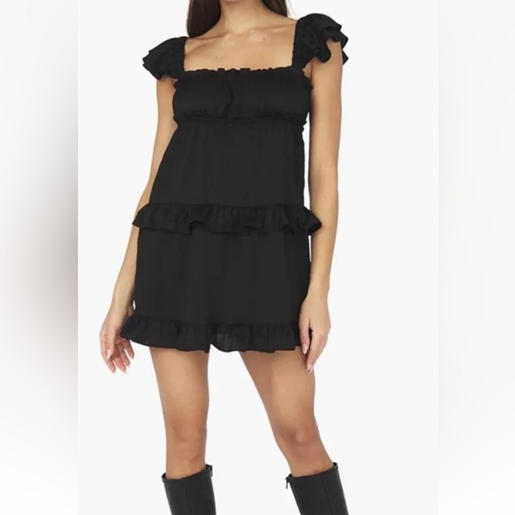 NWT WeWoreWhat Flirty Ruffle Crinkle Chiffon Black Mini Short Dress - Medium - Picture 16 of 16